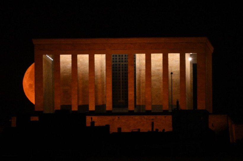 Dolunay Anıtkabir'i selamladı - Resim: 5