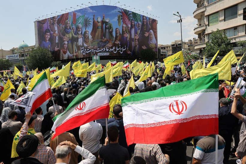 İsrail'in saldırısı sonrasında halk sokağa döküldü - Resim: 4