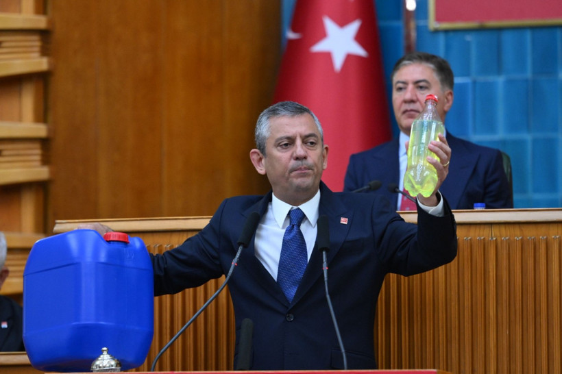 CHP lideri mazotla kürsüde: Verdik yetkiyi, gördük etkiyi - Resim : 3