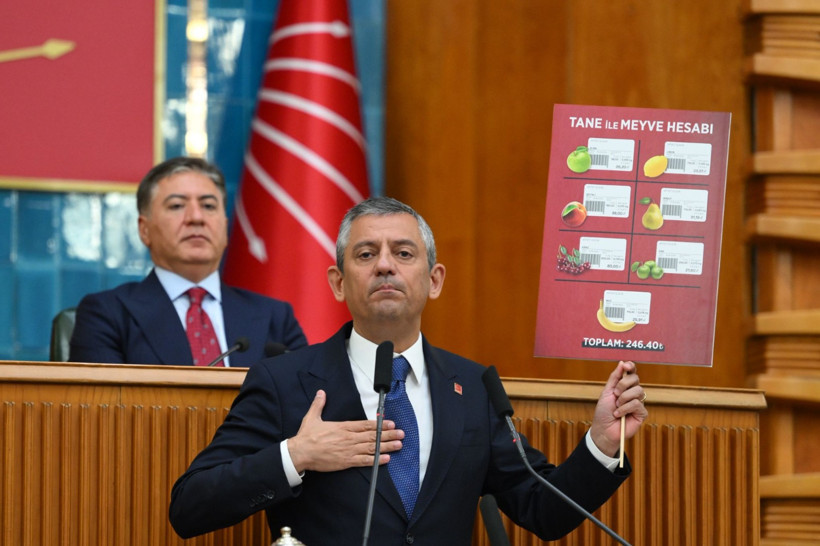 CHP lideri mazotla kürsüde: Verdik yetkiyi, gördük etkiyi - Resim : 1