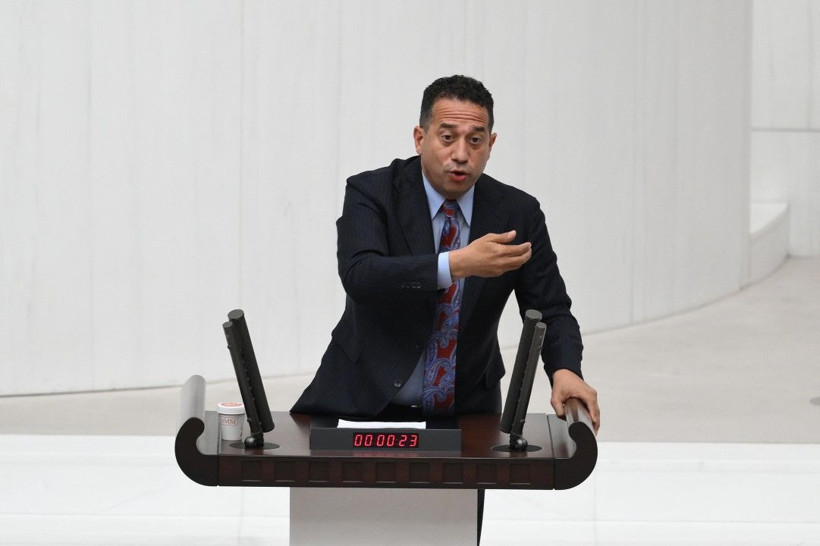 TBMM'de 'derisi kalın' ve 'temas' gerginliği - Resim: 3