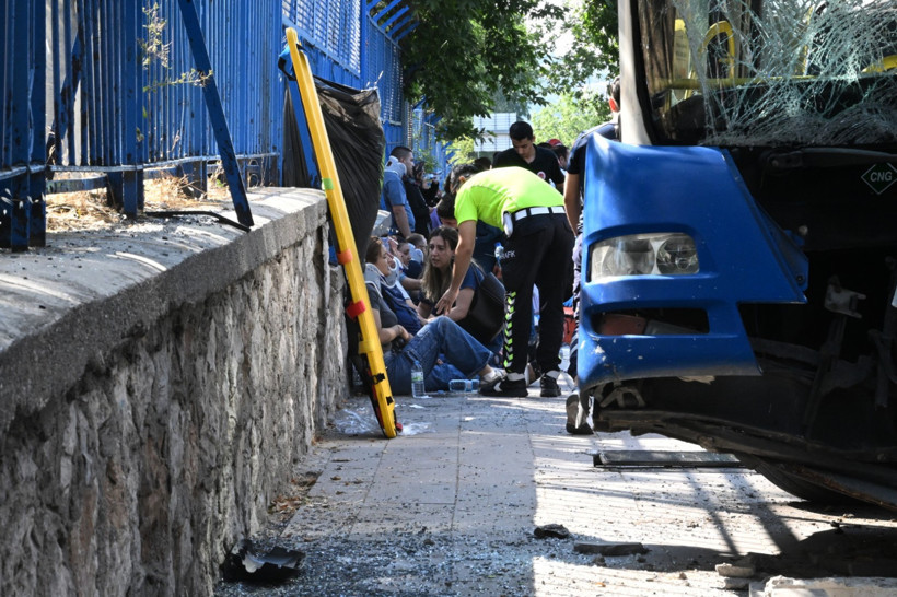 Ankara'da belediye otobüsü kazası: 26 yaralı - Resim : 2