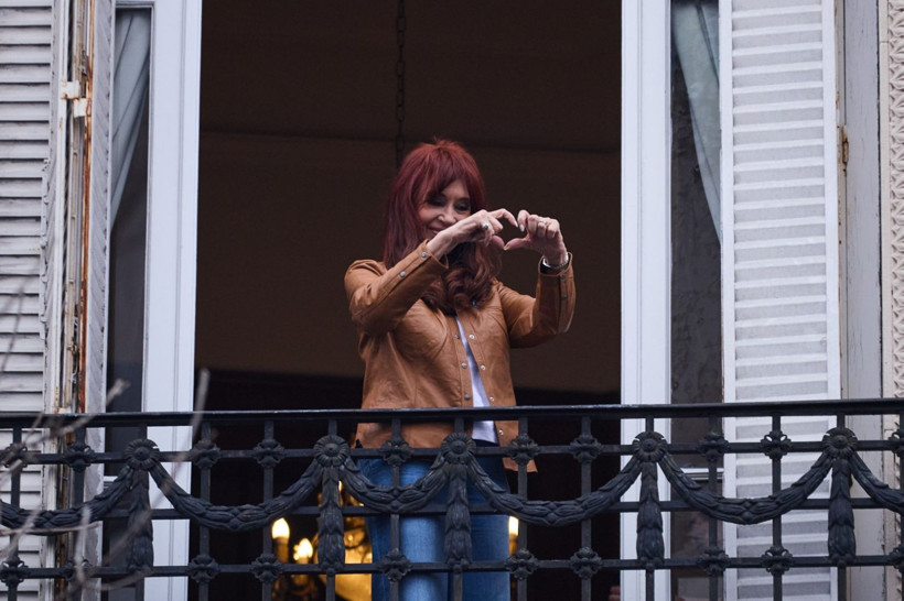 100 gündür ev hapsinde: Destekçilerini böyle selamladı - Resim: 7