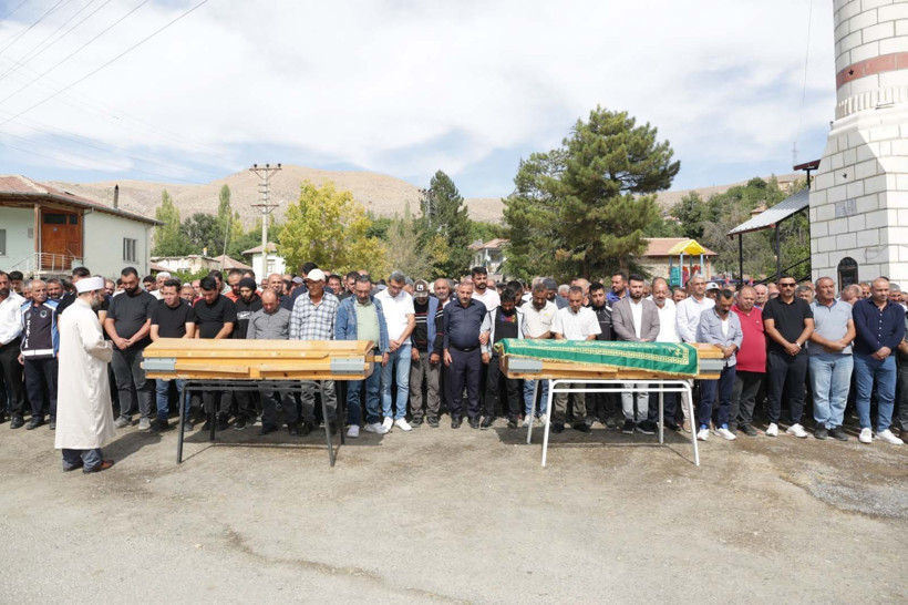 Kazada ölen Kayra ve Yiğit, yan yana defnedildi - Resim : 1