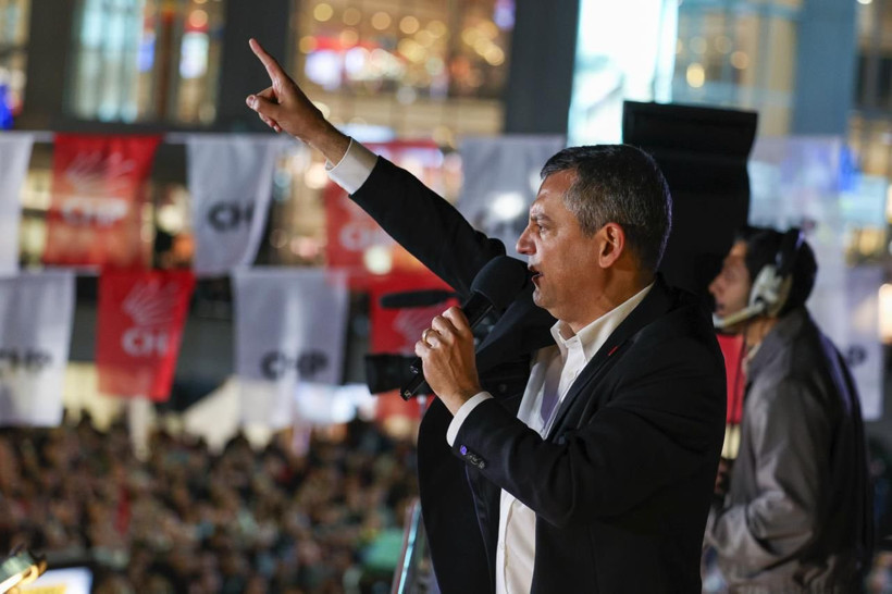 Özel'den Erdoğan'a: Trump'a sarılarak iktidarda kalamazsın - Resim : 2