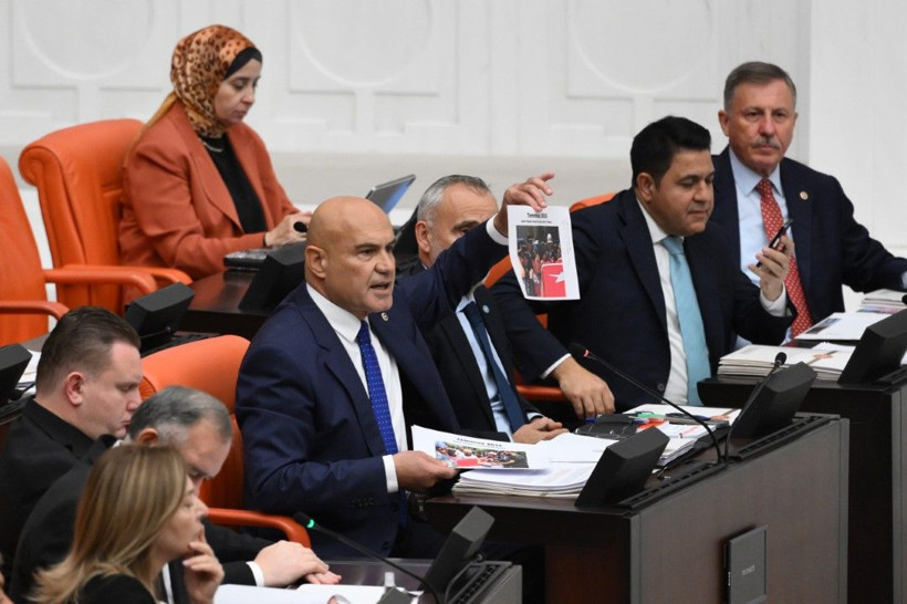 Meclis'te 'ulak' gerilimi - Resim: 1