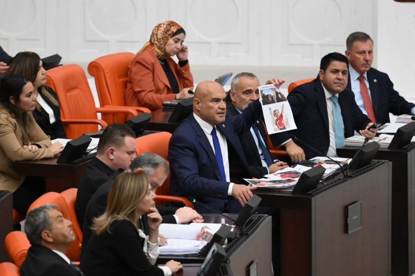 Meclis'te 'ulak' gerilimi - Resim: 2