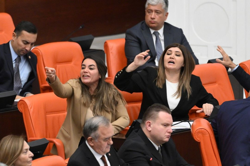 Meclis'te 'ulak' gerilimi - Resim: 4