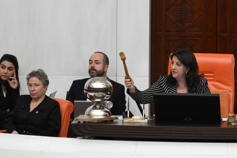 Meclis'te 'ulak' gerilimi - Resim: 6