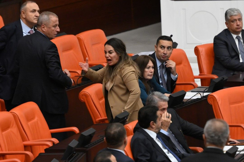 Meclis'te 'ulak' gerilimi - Resim: 11