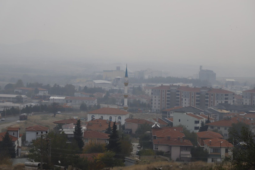 Kaymakamlık 'Ceza yazmaktan yorulduk' demişti: Şehri duman kapladı - Resim: 1