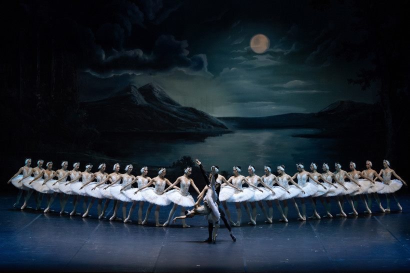 'Kuğu Gölü' Balesi AKM'de prömiyer yapacak - Resim : 1