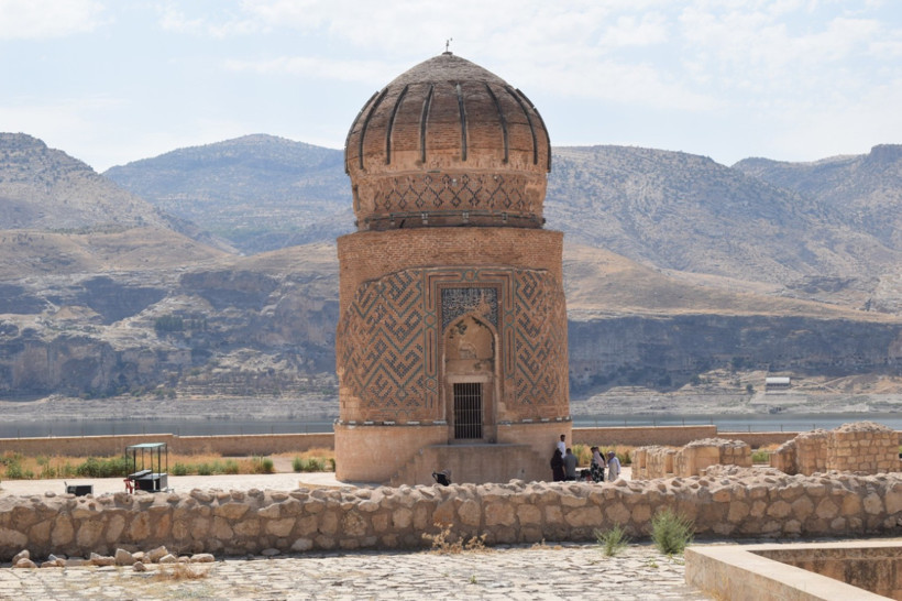 552 yıllık miras: Zeynel Bey Türbesi turist akınına uğruyor - Resim : 1