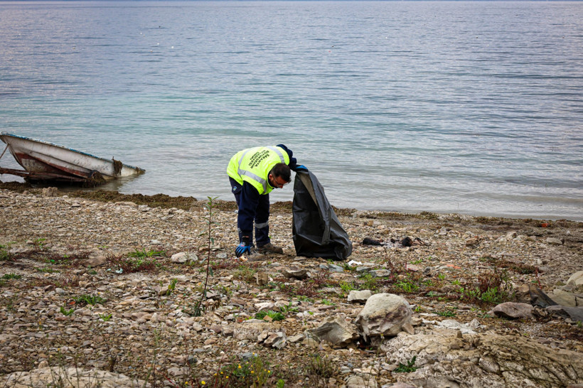 Sapanca Gölü kıyılarında ekosistemi koruyan temizlik yapıldı - Resim : 1