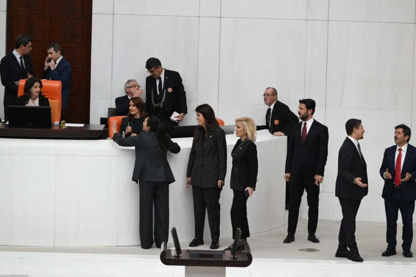 TBMM Genel Kurulu'nda gülümseten anlar - Resim: 1