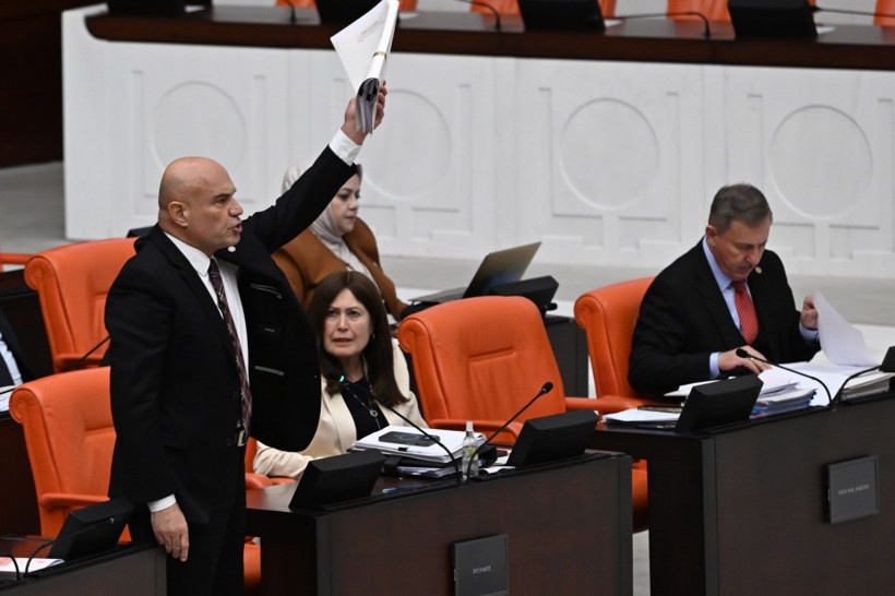 Skandalın belgesini gösterdi, AKP mahkemeyi işaret etti: Yargıya gidin, yüzleşin - Resim: 5