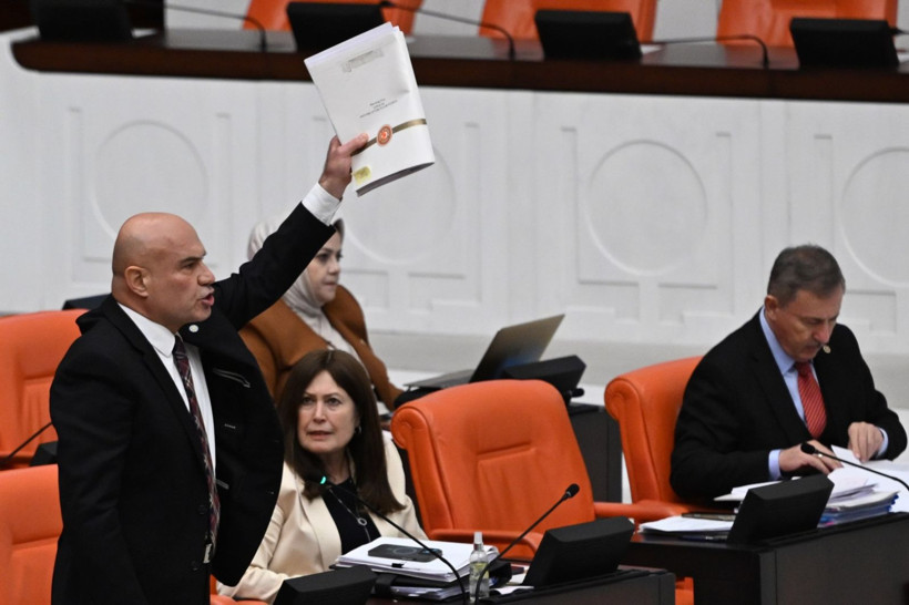 Skandalın belgesini gösterdi, AKP mahkemeyi işaret etti: Yargıya gidin, yüzleşin - Resim: 6