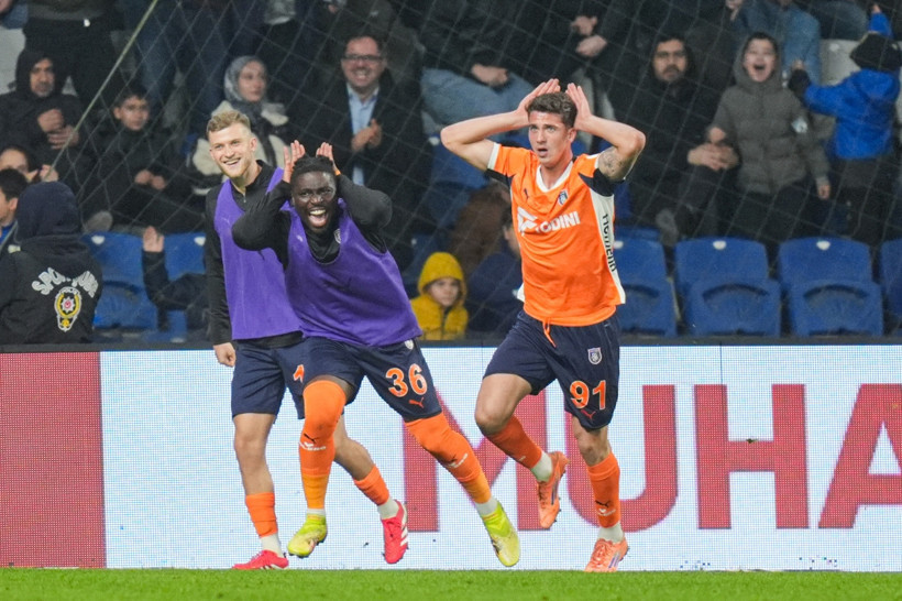 Fenerbahçe, Başakşehir deplasmanında takıldı: 1-1 - Resim : 2