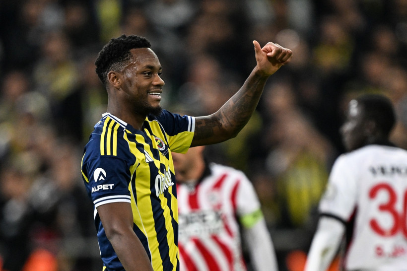 UEFA'dan Fenerbahçe'ye müjde: Aston Villa maçında oynayabilecek! - Resim : 1