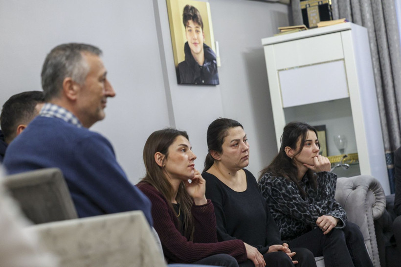 Özgür Özel'den Atlas Çağlayan’ın ailesine taziye ziyareti - Resim: 6