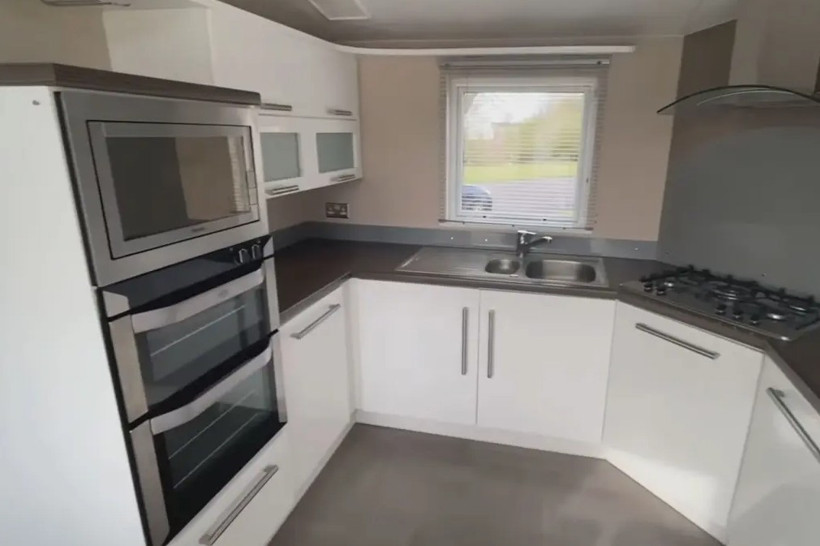 Prens Andrew malikaneden karavana taşındı: İbretlik oldu - Resim : 2