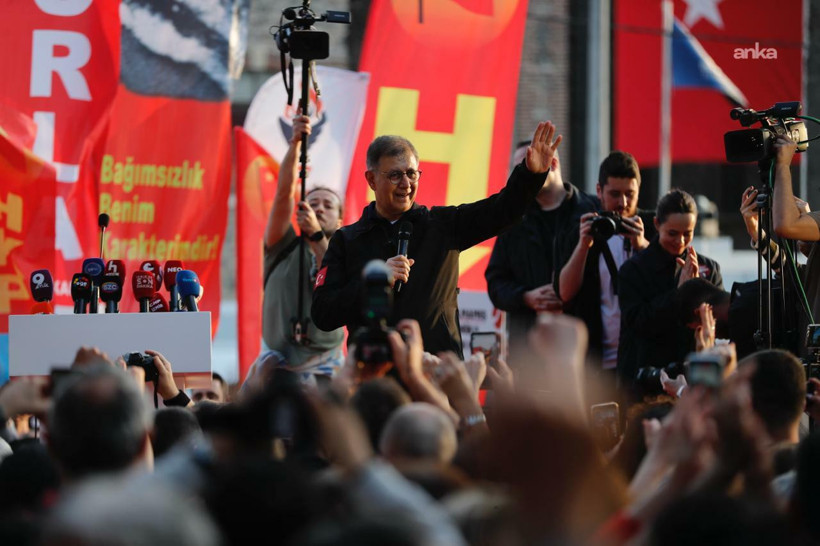 Cemil Tugay: İzmir'i yenemeyeceksiniz! O binaya gireceğim - Resim : 5