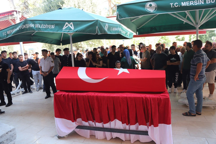 Gaziye en acı veda: Oğluyla ilk kez maça gitmişti - Resim: 5