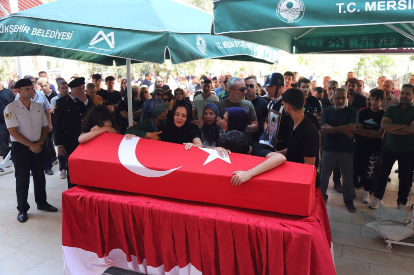 Gaziye en acı veda: Oğluyla ilk kez maça gitmişti - Resim: 6