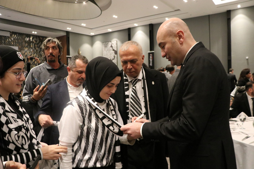 Hüseyin Yücel: "Beşiktaş'ın düşmanı biziz! Kan kustuk, kızılcık şerbeti içtik" - Resim : 1