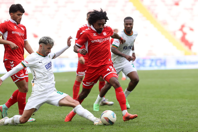 Sivasspor-Alanyaspor maçında karşılıklı gol var, kazanan yok - Resim : 2