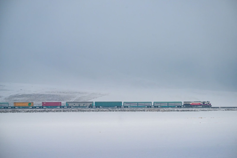 Kışın en güzel yüzü: TCDD treninin karla kaplı yolculuğu - Resim: 2