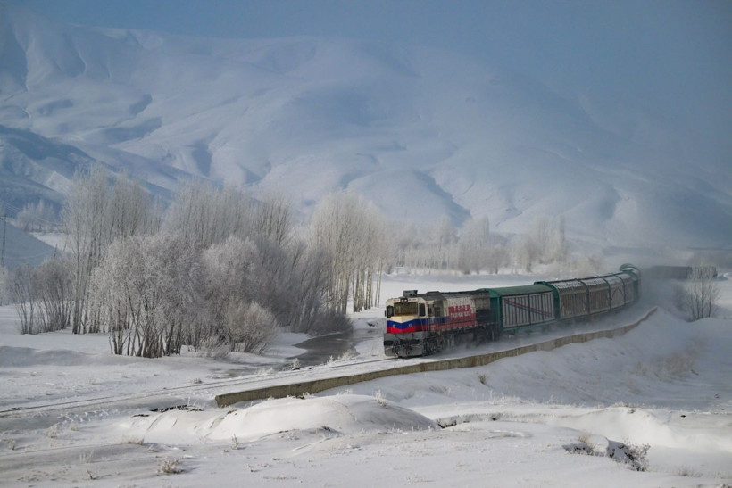 Kışın en güzel yüzü: TCDD treninin karla kaplı yolculuğu - Resim: 6
