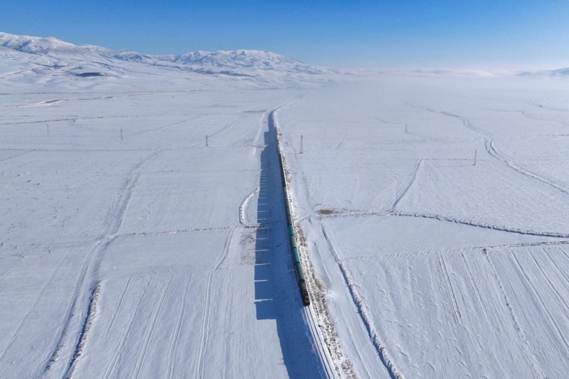 Kışın en güzel yüzü: TCDD treninin karla kaplı yolculuğu - Resim: 8