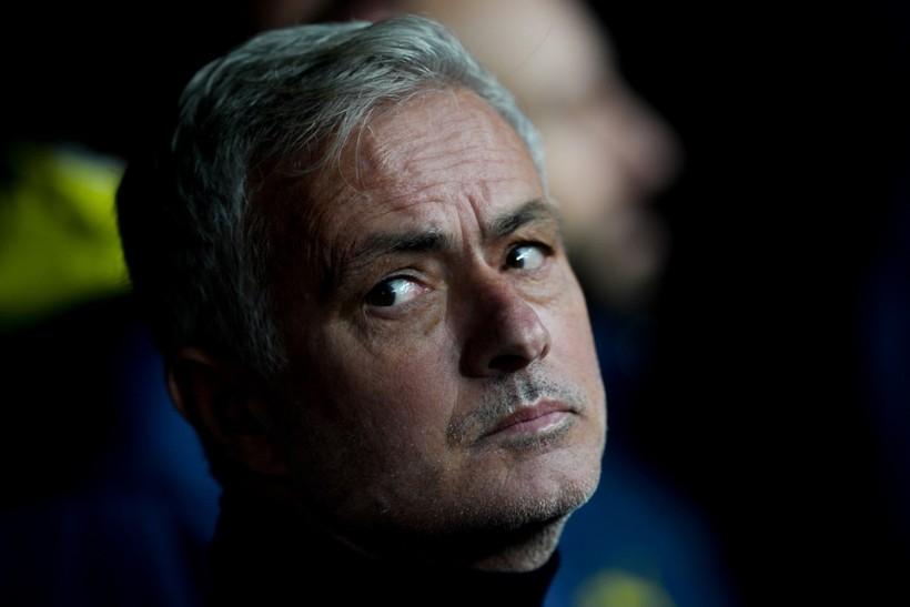 Jose Mourinho sizi gözetliyor: İzlediği 4 stoper belli oldu - Resim : 1