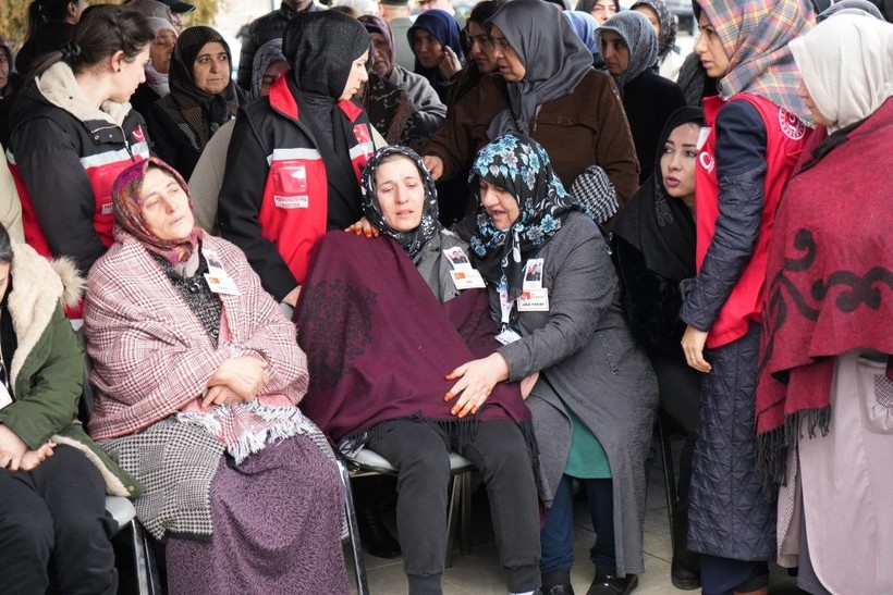 Şehit Astsubay Ufuk Akıncı son yolculuğuna uğurlandı - Resim: 6