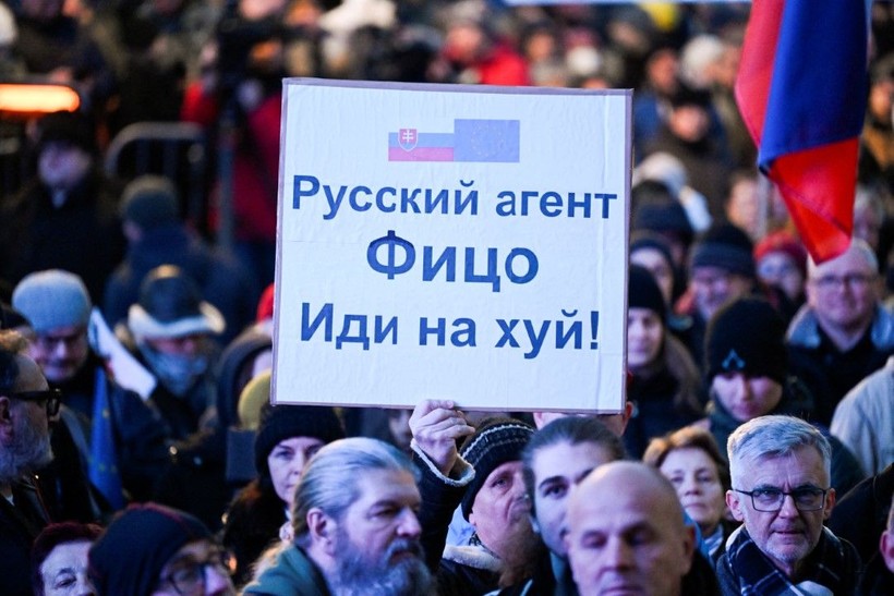 Rusya'yla yakınlaşmanın bedeli: Slovakya'da halk sokakta - Resim: 3