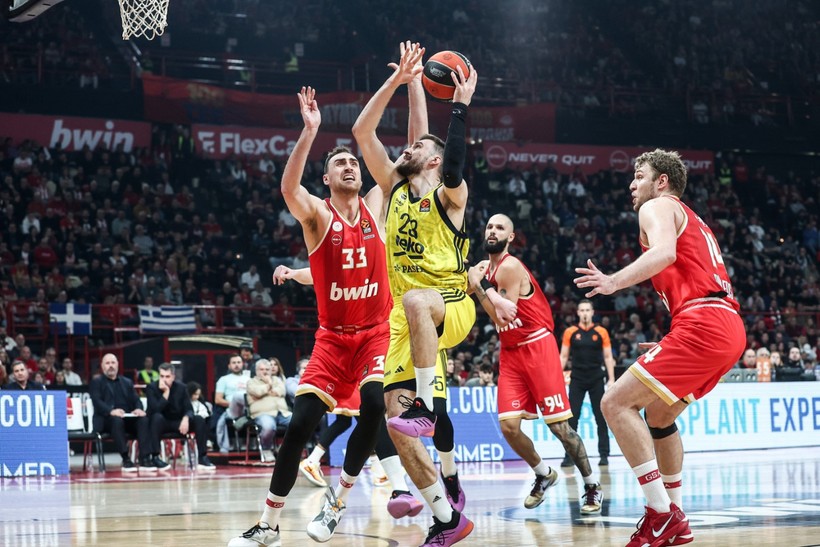 Fenerbahçe, Euroleague lideri Olympiakos'u deplasmanda darmaduman etti! - Resim : 6