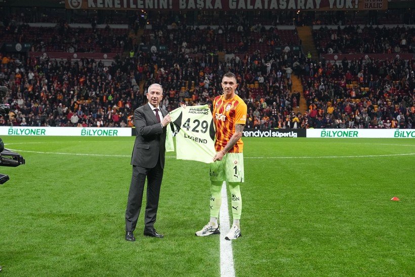 Fernando Muslera efsaneyi geride bıraktı, tarihe geçti - Resim : 1