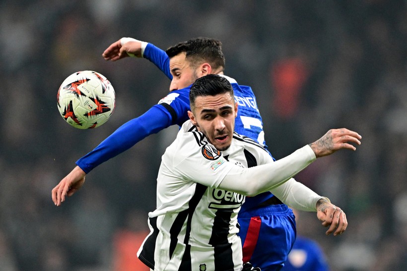 Beşiktaş maçında forma giymişti: Yıldız futbolcunun evine silahlı saldırı! - Resim : 1
