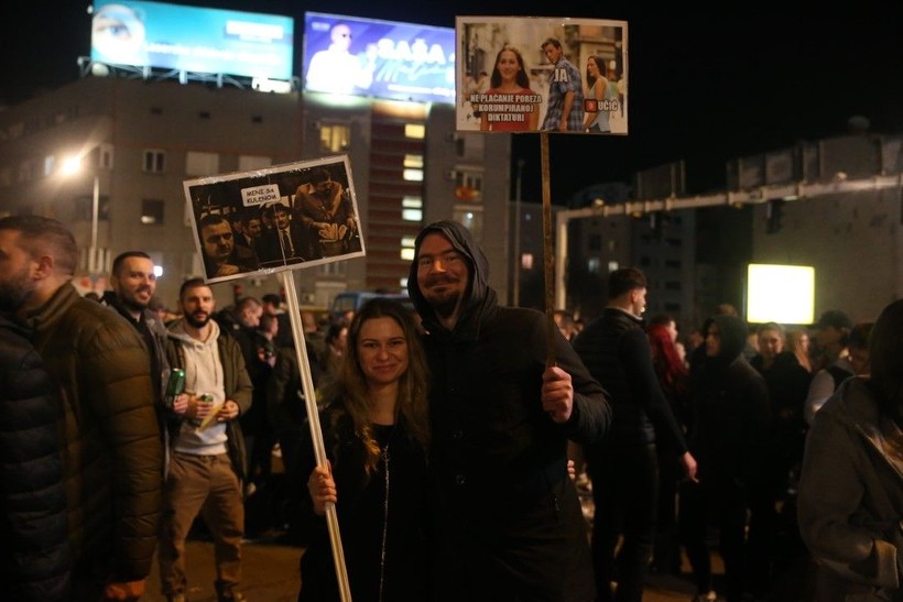 Sırbistan'da öfke büyüyor: Öğrenciler tüm gün trafiği kapattı - Resim: 15