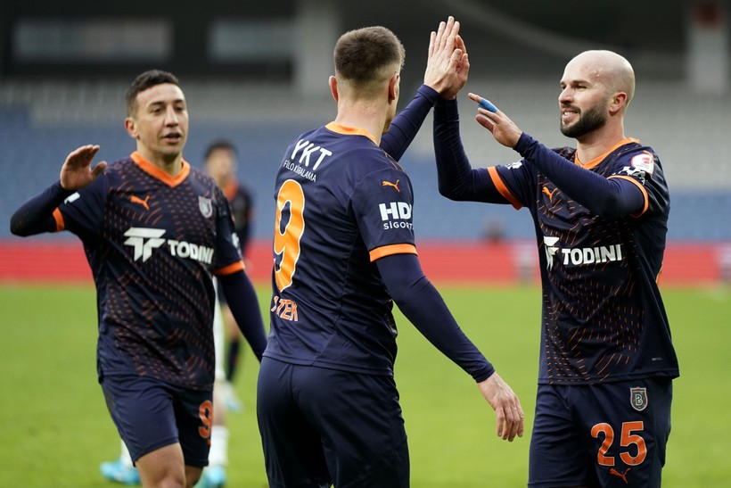 Başakşehir, Çorum FK'yi farklı geçti: Hat-trick yaparak yıldızlaştı - Resim : 1