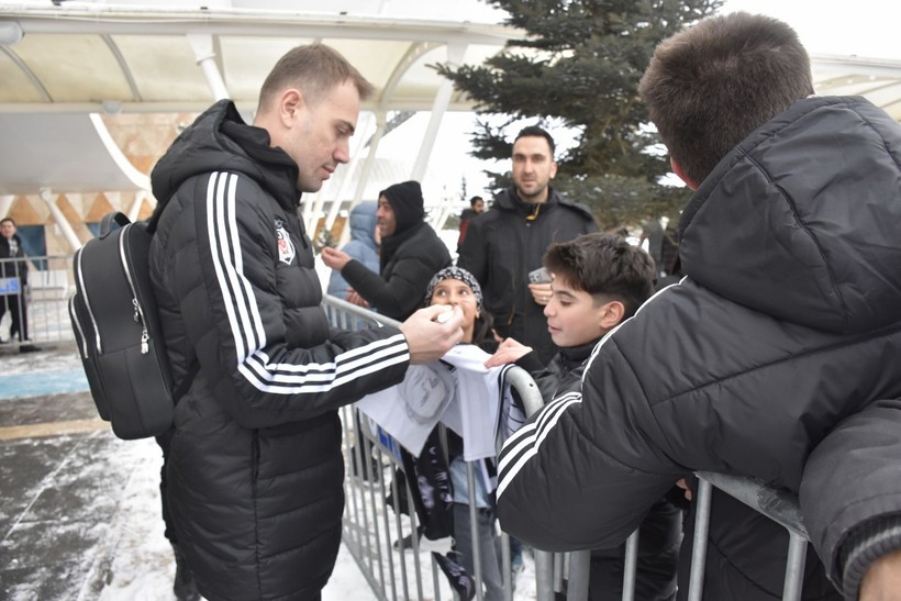 Beşiktaş Sivas'ta dondu: Solskjaer'e ilginç hediye - Resim: 5