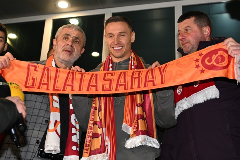 Galatasaray'da 33 yıl sonra bir ilk! Frankowski resmen 'Aslan' oldu - Resim : 2