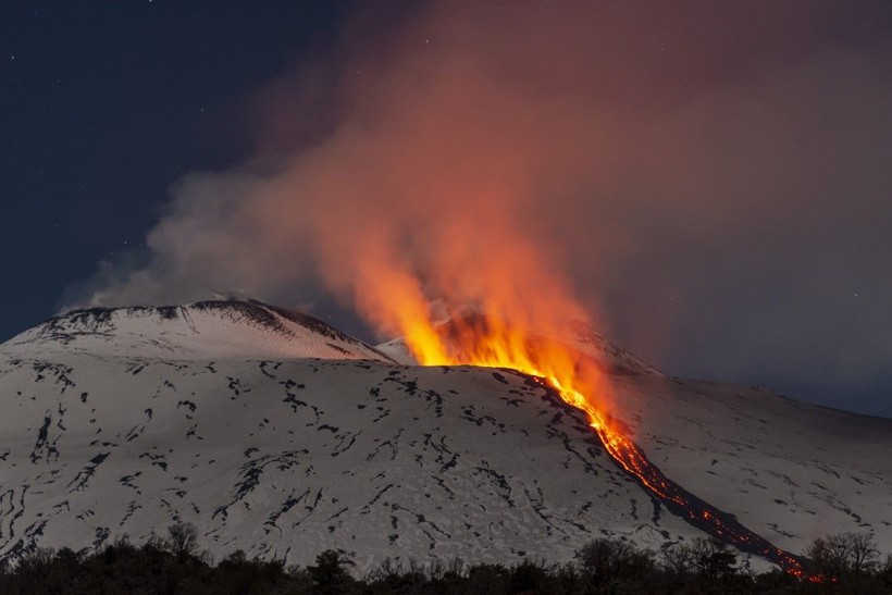 Etna Yanardağı'nda lav akışı sürüyor - Resim: 9