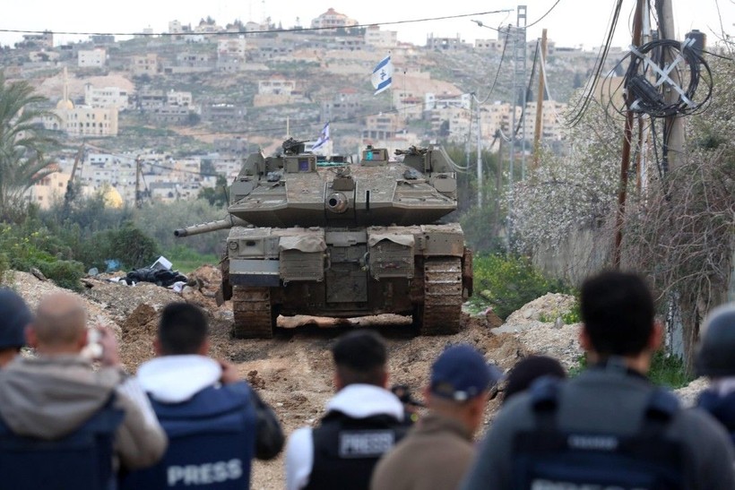 23 yıl sonra ilk kez: İsrail Batı Şeria'ya tanklarla girdi - Resim: 4