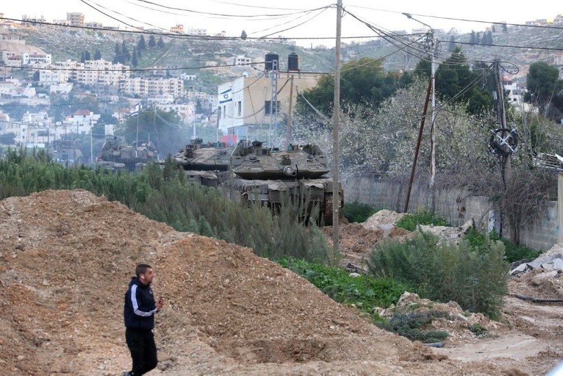 23 yıl sonra ilk kez: İsrail Batı Şeria'ya tanklarla girdi - Resim: 14