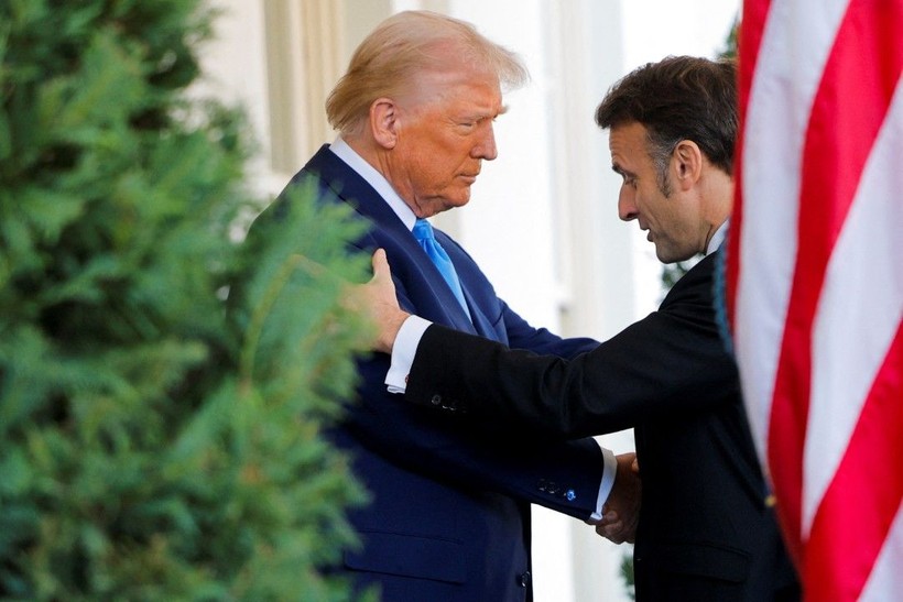 Trump ve Macron'un tokalaşma savaşı - Resim: 9