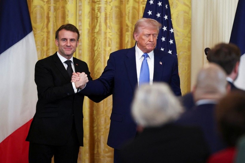 Trump ve Macron'un tokalaşma savaşı - Resim: 6