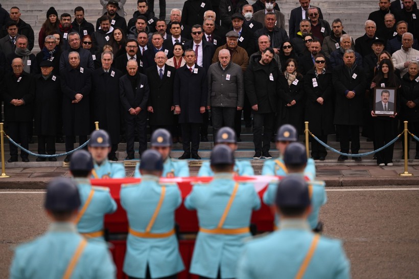 Mustafa Doğan Meclis'te son yolculuğuna uğurlandı - Resim : 2