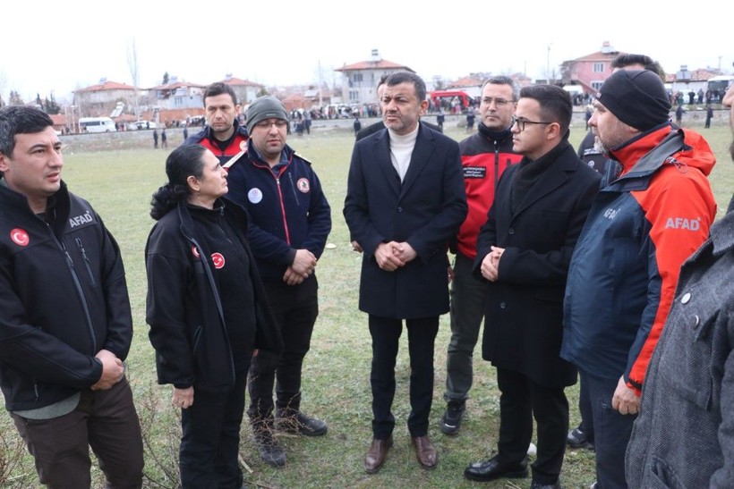 Alarma geçildi: 4 yaşındaki Nazlı her yerde aranıyor - Resim: 3